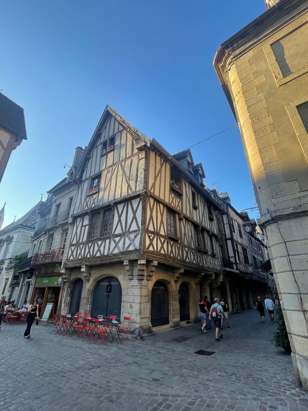 Road Trip 2025 Day 2 Part 2 – Paris to Dijon but did Dijon cut the&nbsp;mustard?